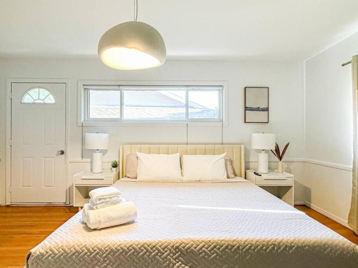 Сasa de vacaciones Relaxing 6 Bedroom Oasis With Pool - Lou1 *